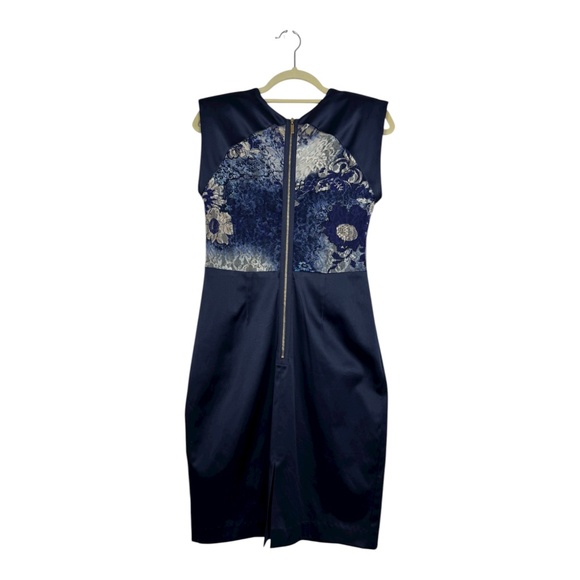 Black Halo Seamed dress with sweetheart neckline - Picture 2 of 2